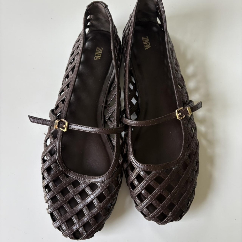 Zara Women's Brown Woven Flats